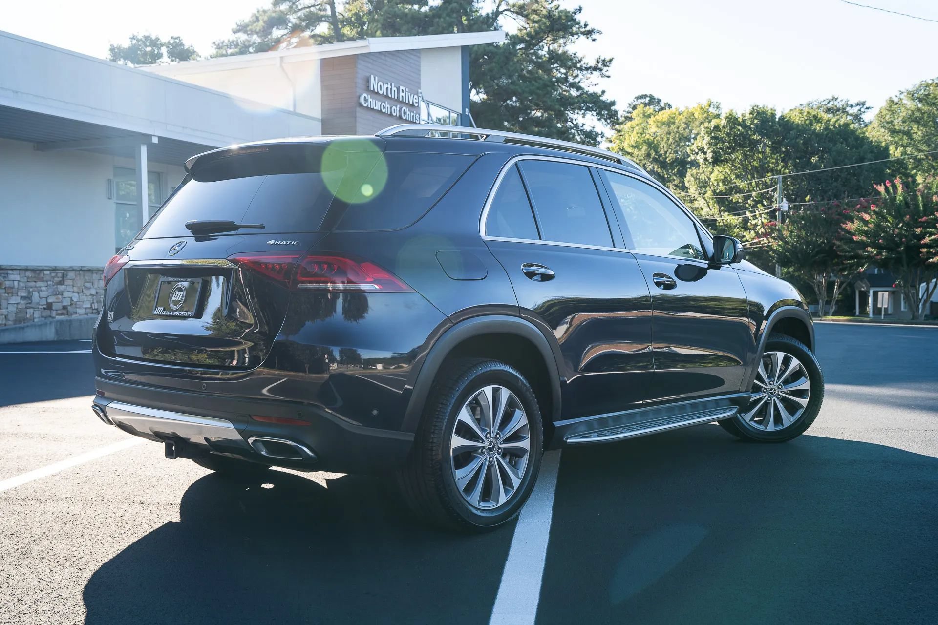 Used 2020 Mercedes-Benz GLE 350 4MATIC w/ Premium Package image 2