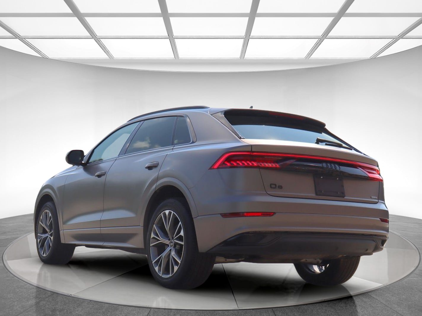 Used 2022 Audi Q8 Premium w/ Convenience Package AWD/4WD image 8
