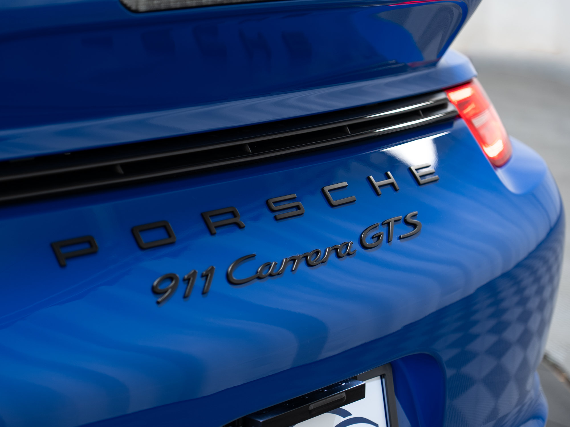 Certified 2016 Porsche 911 Carrera GTS RWD image 47
