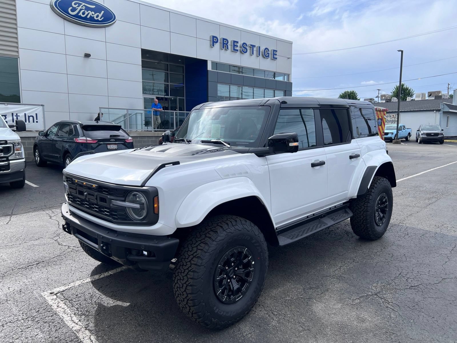 New 2026 Ford Bronco Raptor AWD/4WD image 12