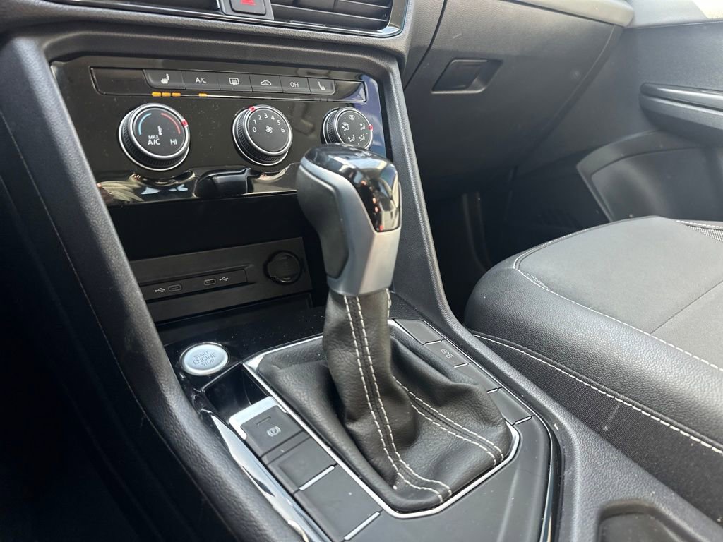 Used 2023 Volkswagen Taos SE w/ Black Wheel Package image 20