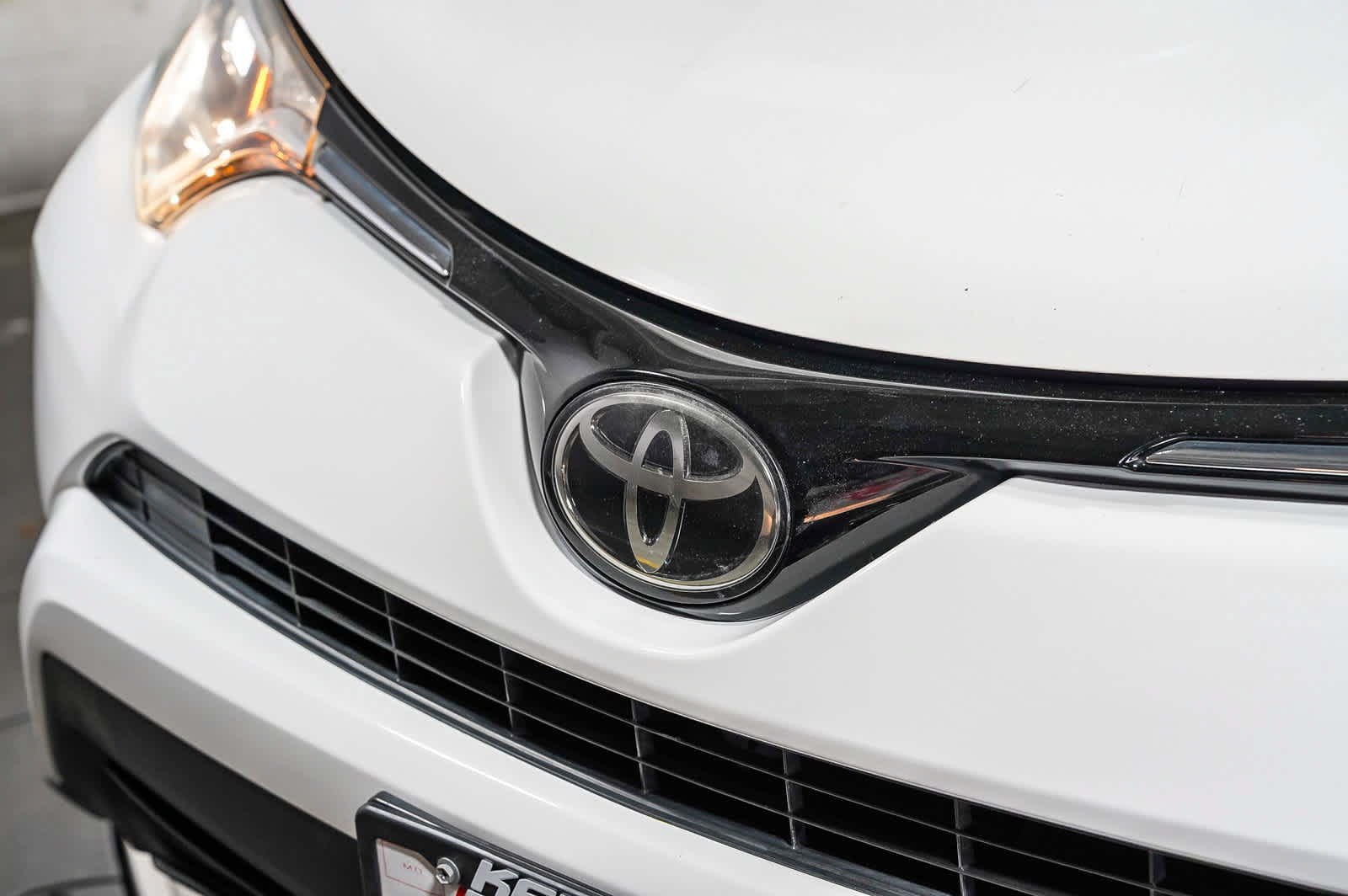 Certified 2018 Toyota RAV4 LE w/ All Weather Liner Package FWD image 8