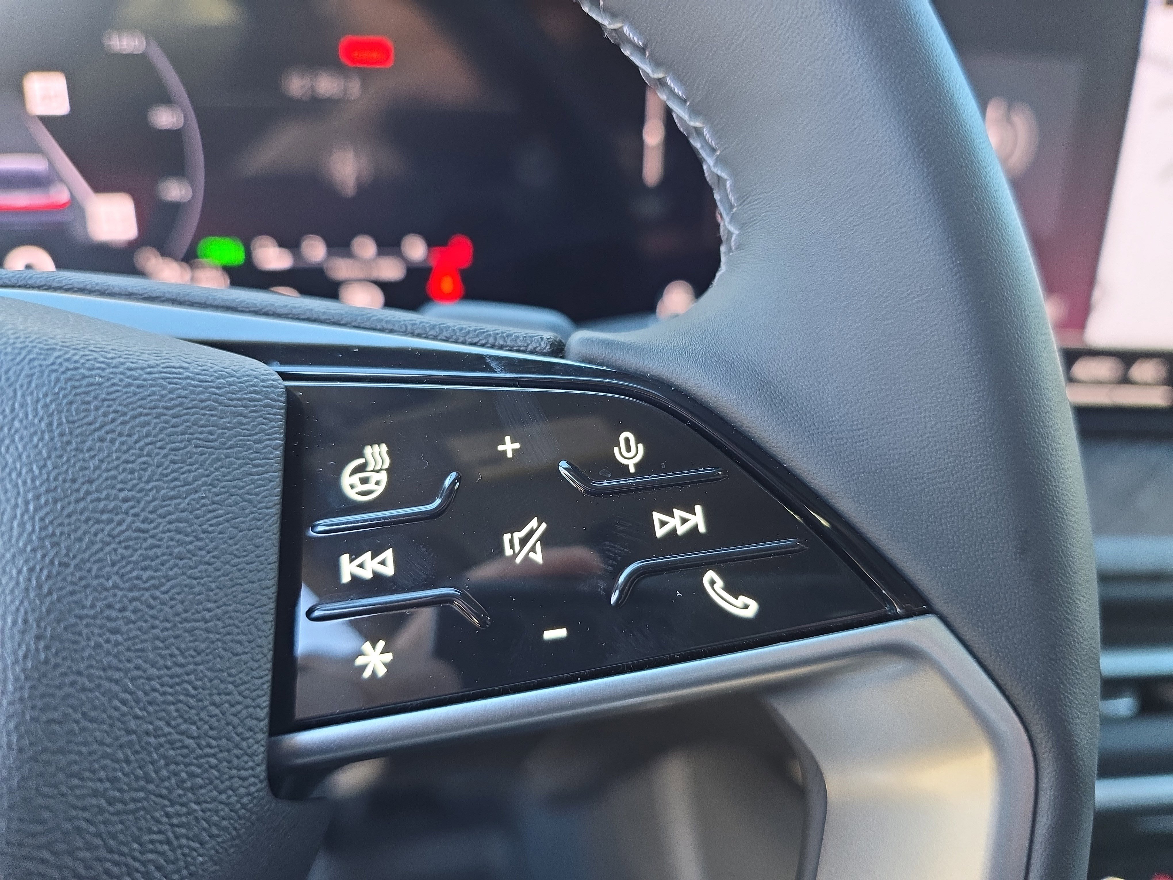 New 2025 Audi Q5 Premium Plus image 18