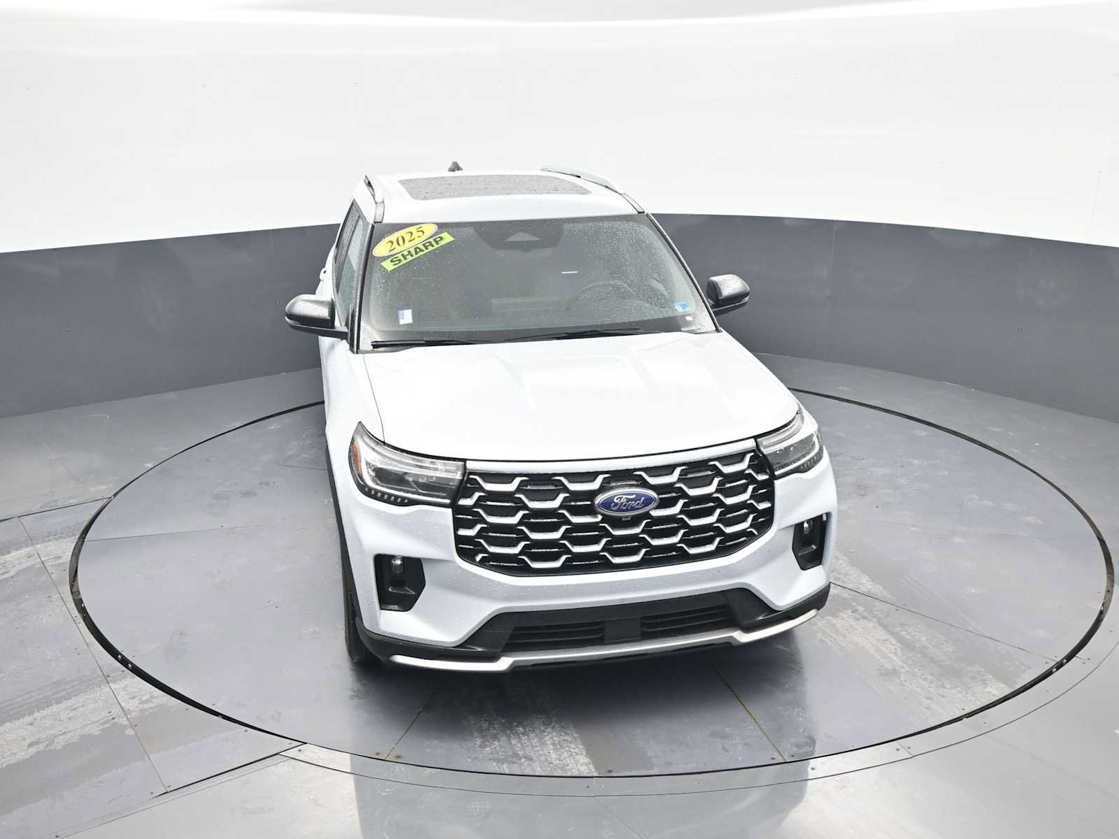 Used 2025 Ford Explorer Platinum RWD image 29