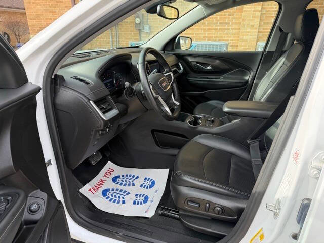 Used 2024 GMC Terrain SLT image 10