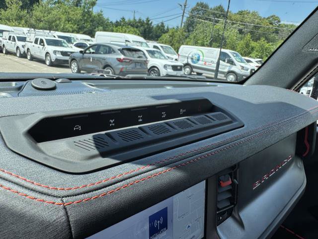 New 2025 Ford Bronco Raptor w/ Interior Carbon Fiber Pack image 25