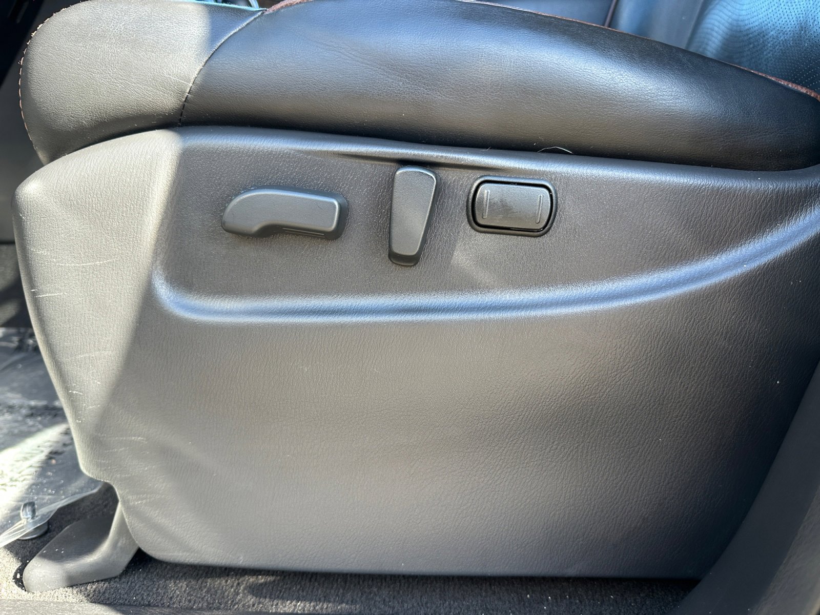 Used 2018 Nissan Armada Platinum w/ Captain Seat Package image 15