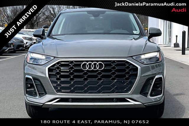 Used 2023 Audi Q5 2.0T Premium w/ Convenience Package image 3