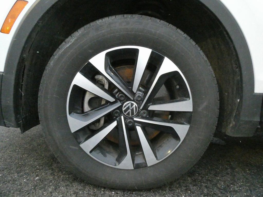 Used 2024 Volkswagen Tiguan S image 22