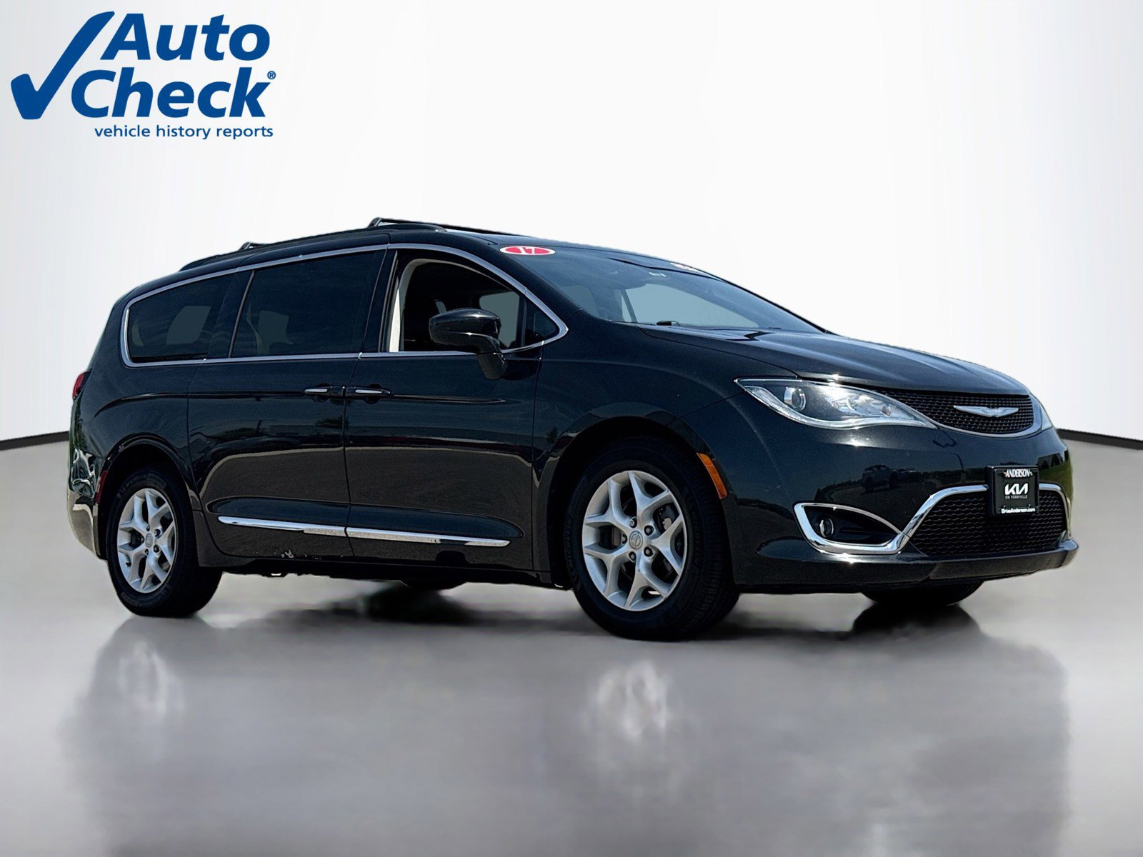 Used 2017 Chrysler Pacifica Touring-L w/ Tire & Wheel Group