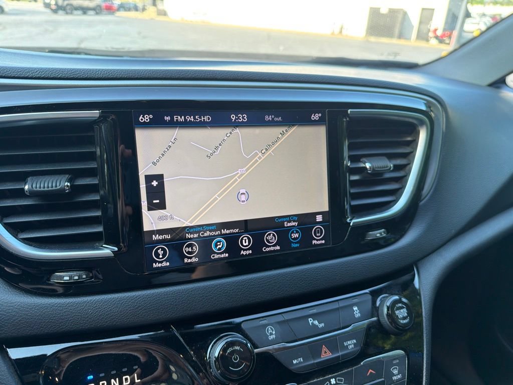 Used 2019 Chrysler Pacifica Touring-L Plus w/ S Appearance Package FWD image 19