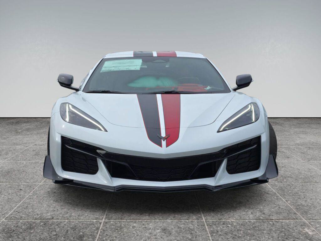 New 2027 Chevrolet Corvette Z06 w/ Z07 Performance Package RWD image 2