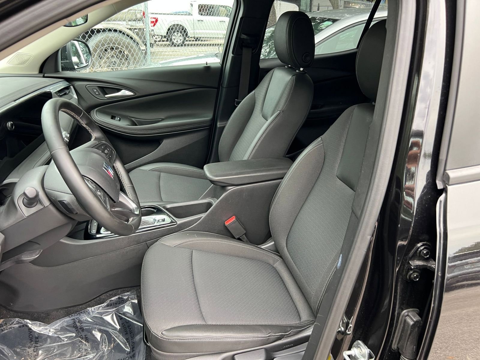 Used 2025 Buick Encore GX Preferred image 30