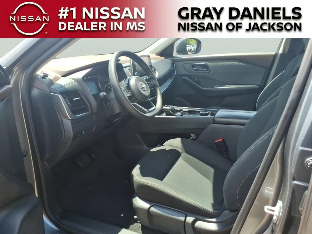 Used 2023 Nissan Rogue S AWD/4WD image 24