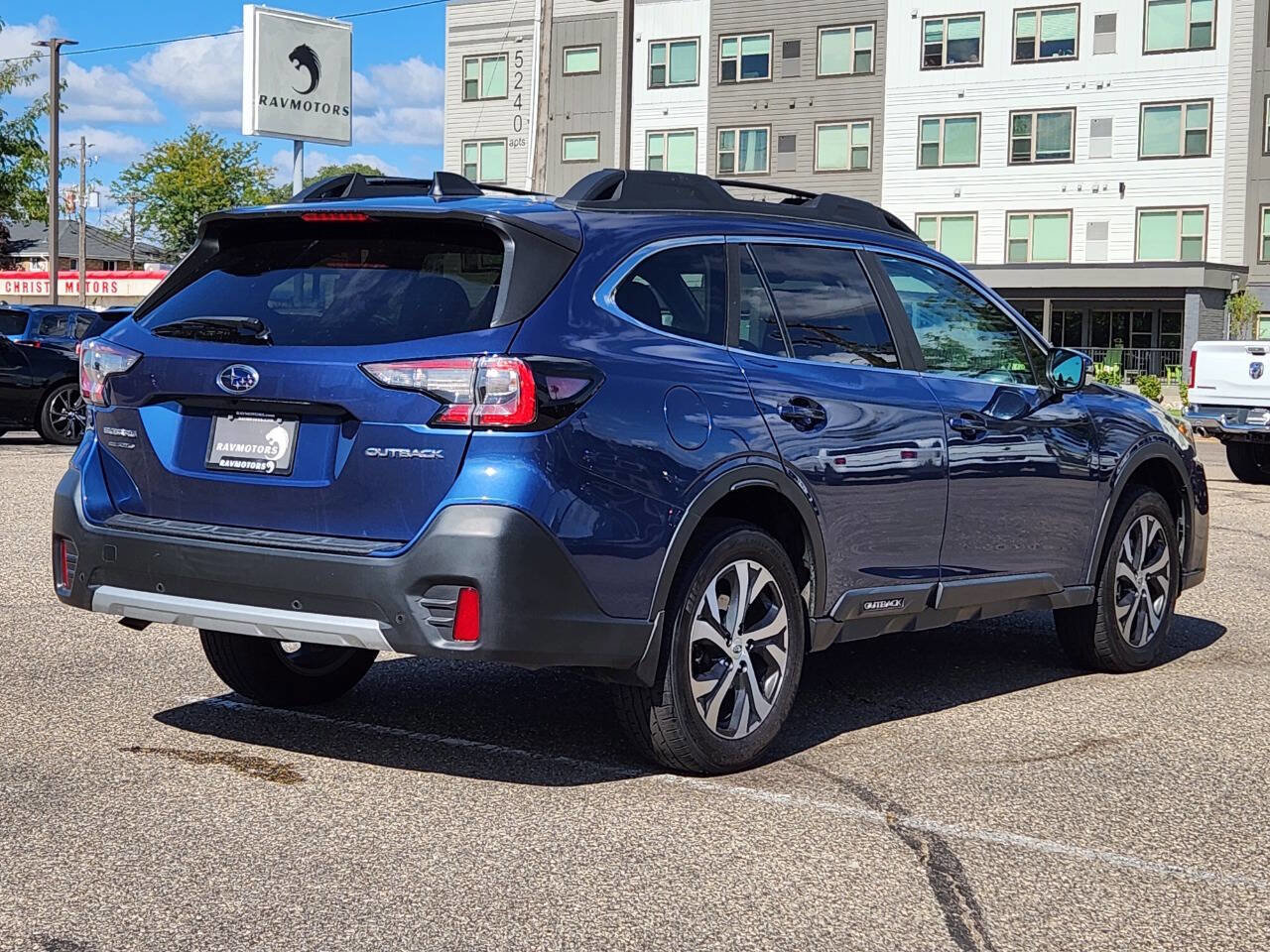 Used 2022 Subaru Outback Limited w/ Popular Package #2 image 9