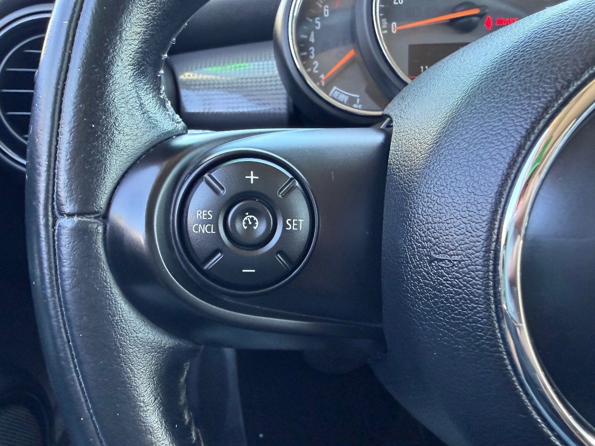 Used 2017 MINI Cooper 2-Door Hardtop image 14