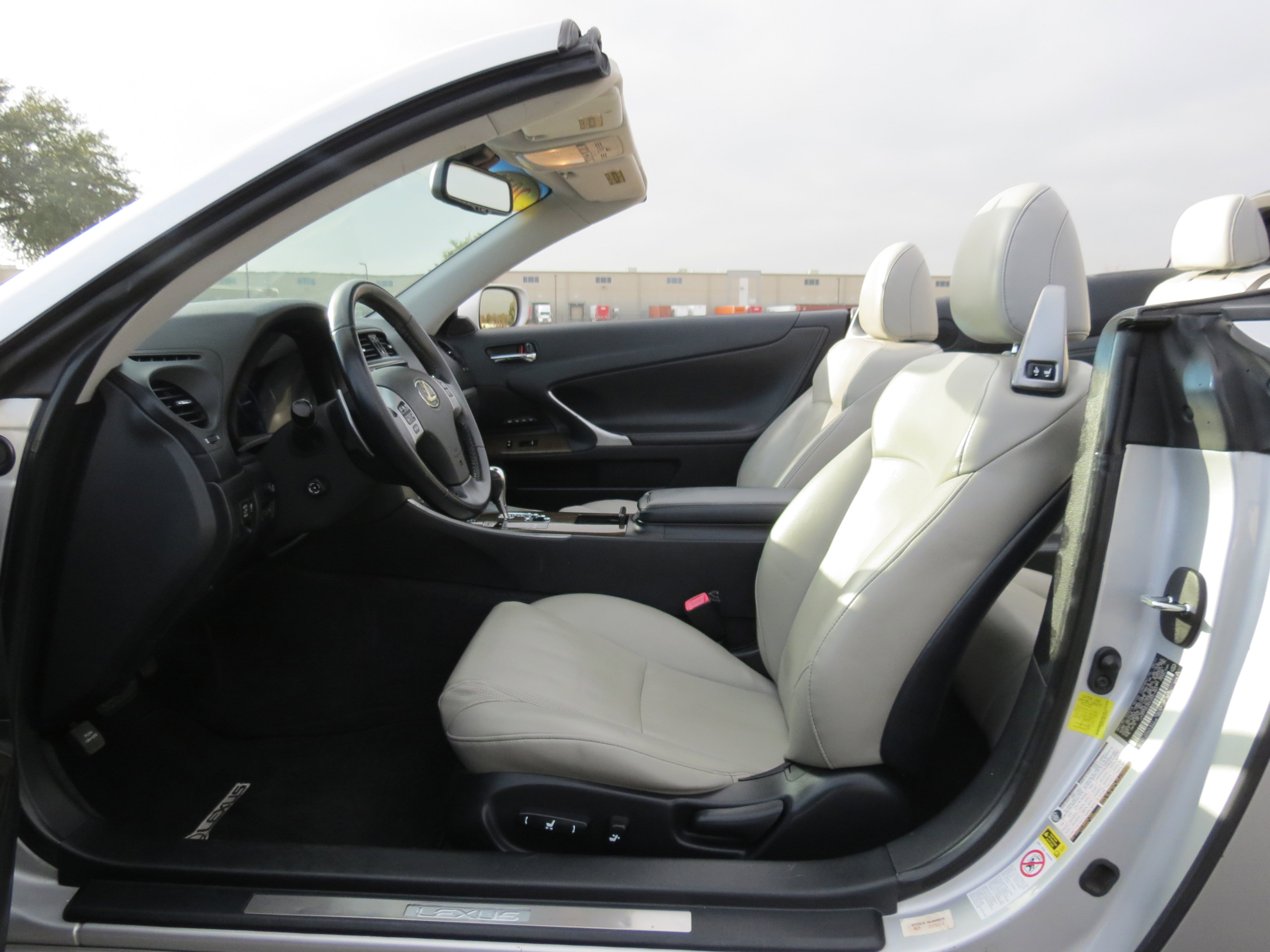 Used 2012 Lexus IS 250C image 39