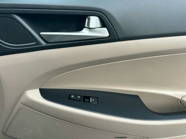 Used 2021 Hyundai Tucson Limited image 21