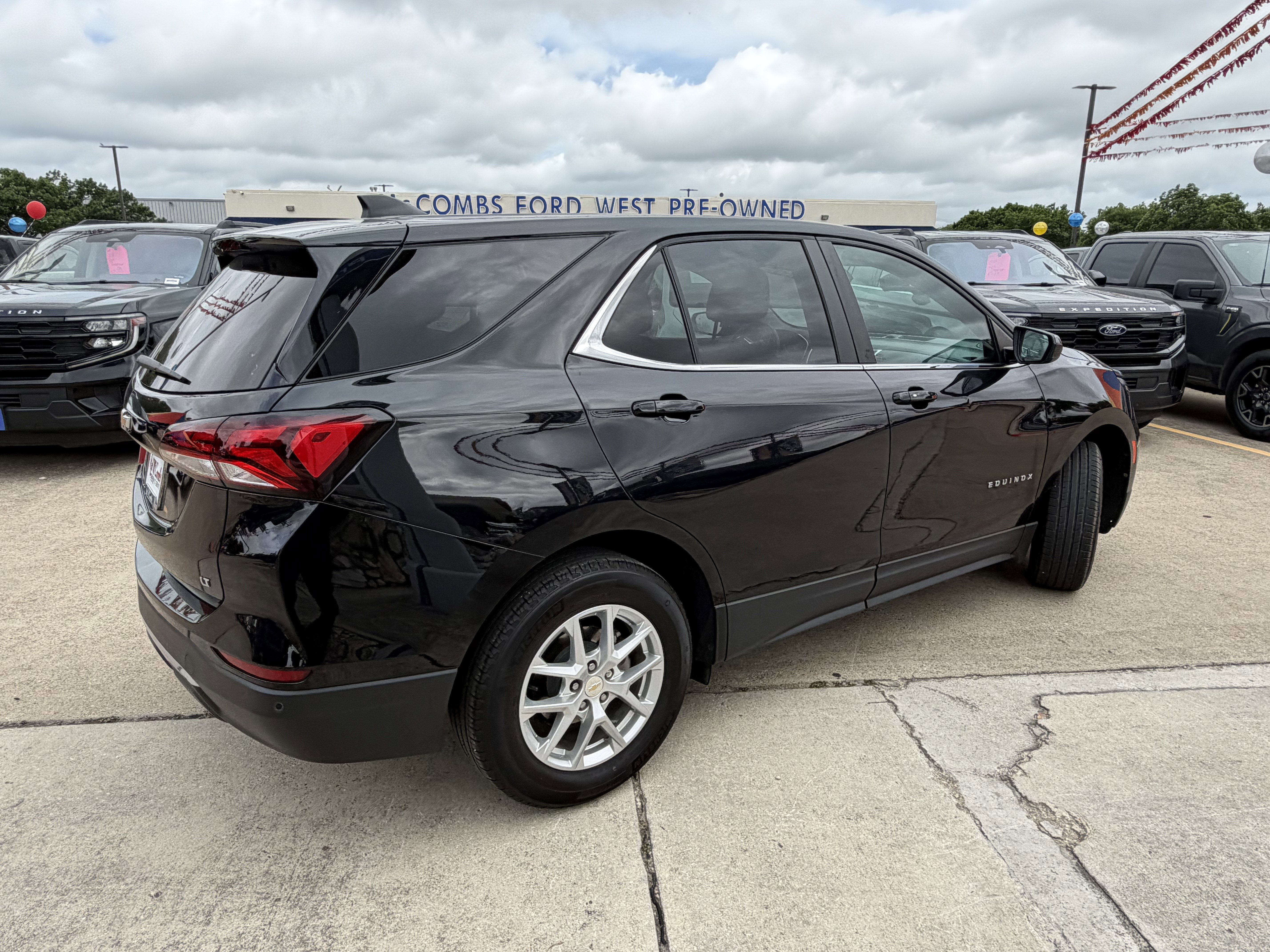 Used 2024 Chevrolet Equinox LT FWD image 6