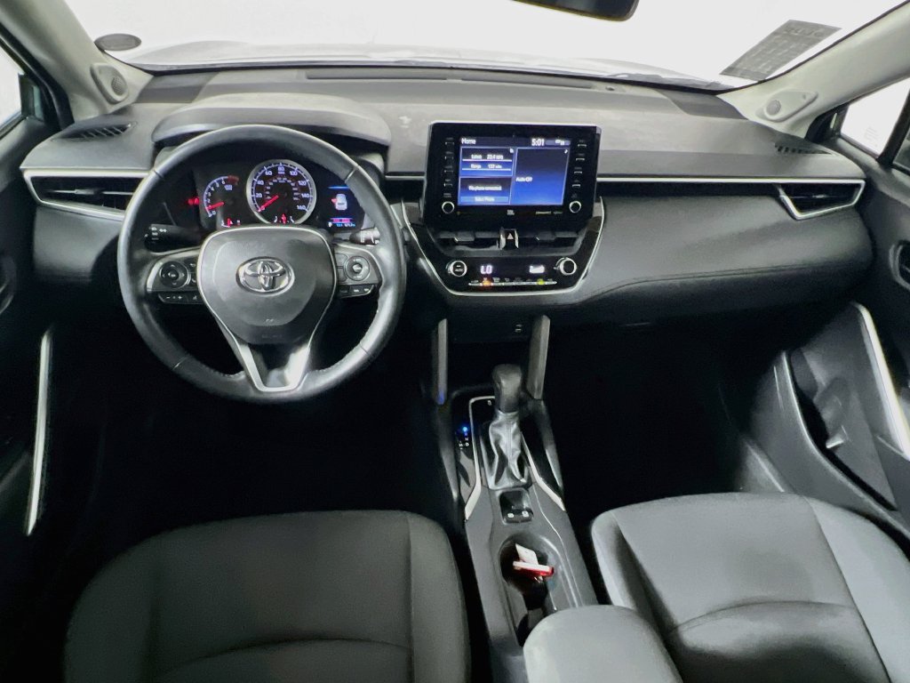 Used 2022 Toyota Corolla Cross LE w/ Moonroof Package FWD image 25