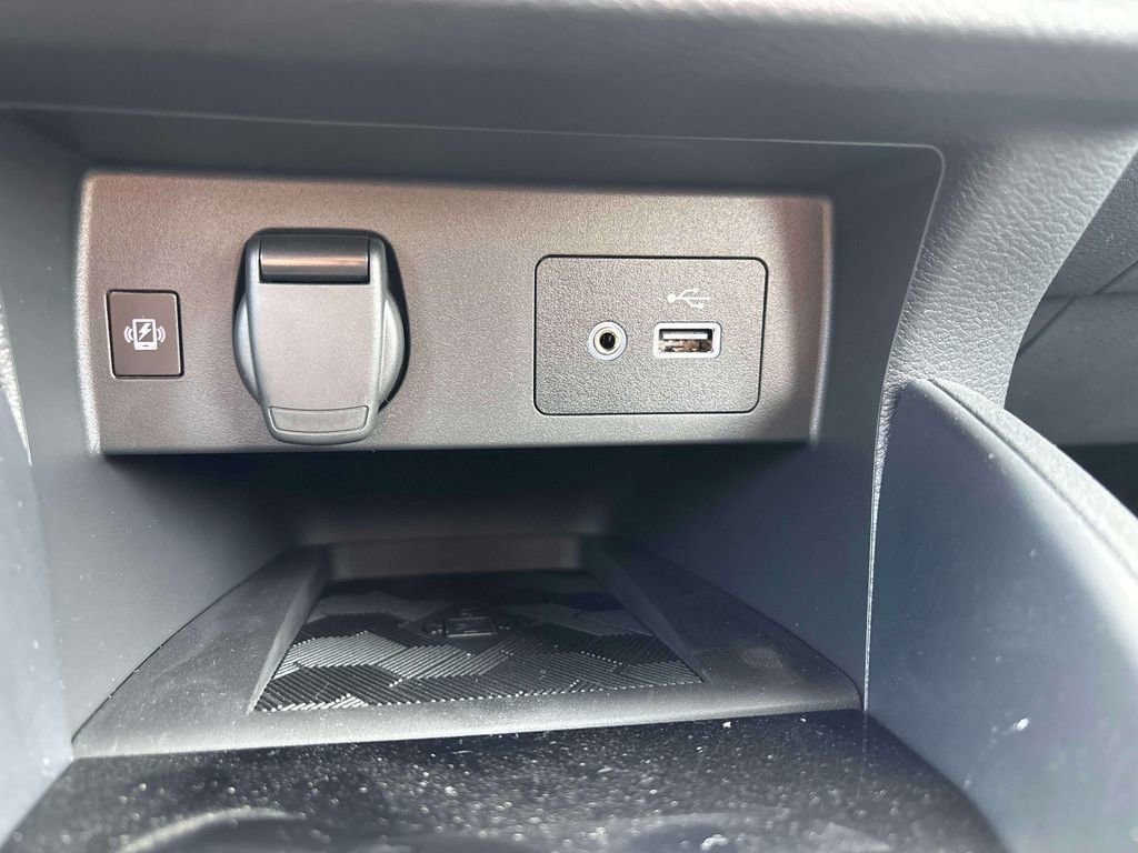 Certified 2025 Nissan Versa SV w/ Trunk Package FWD image 24