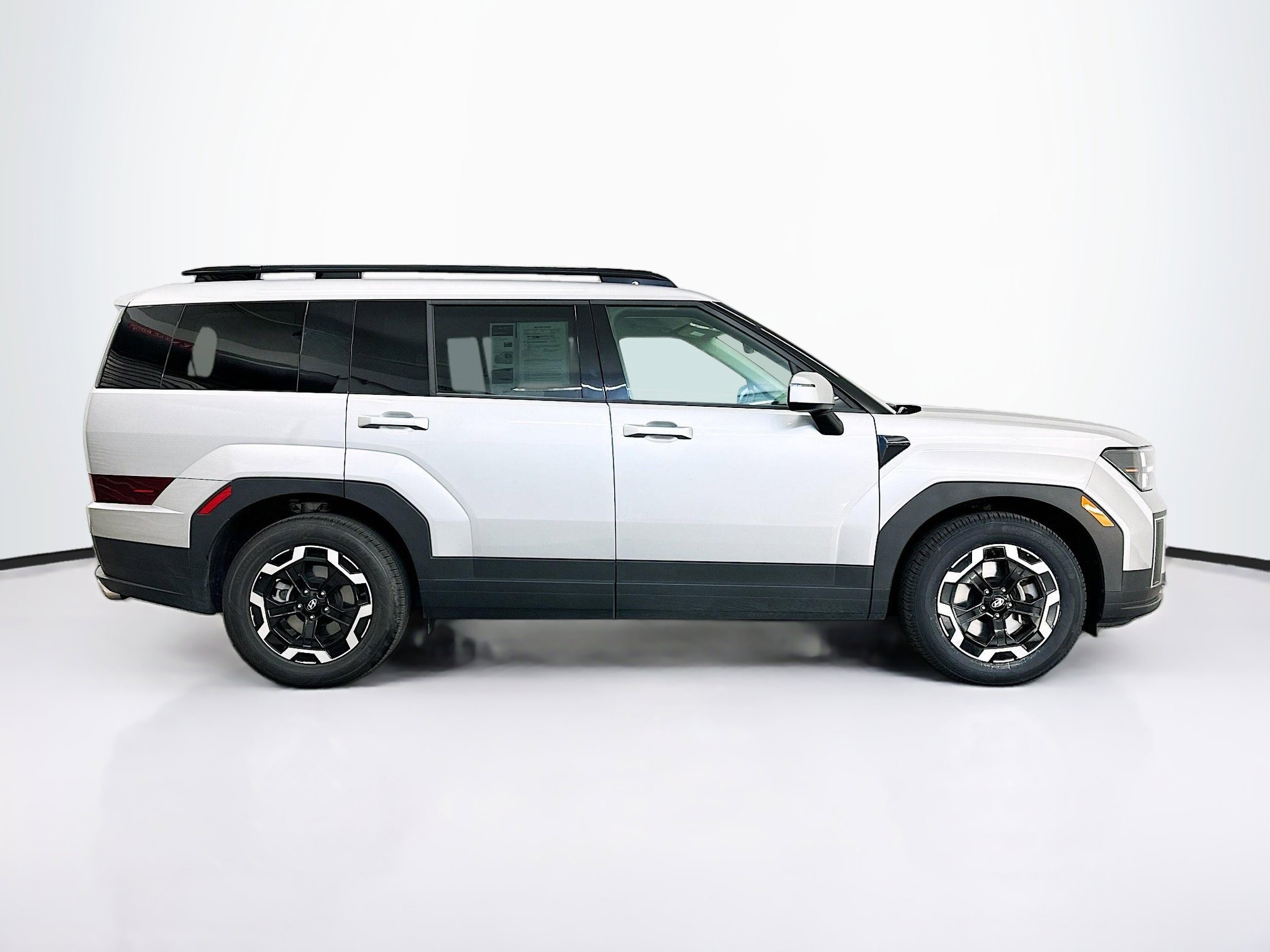 Used 2025 Hyundai Santa Fe SEL image 10