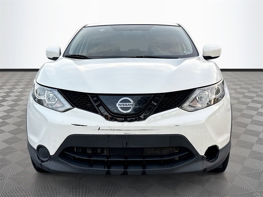 Used 2019 Nissan Rogue Sport S image 2