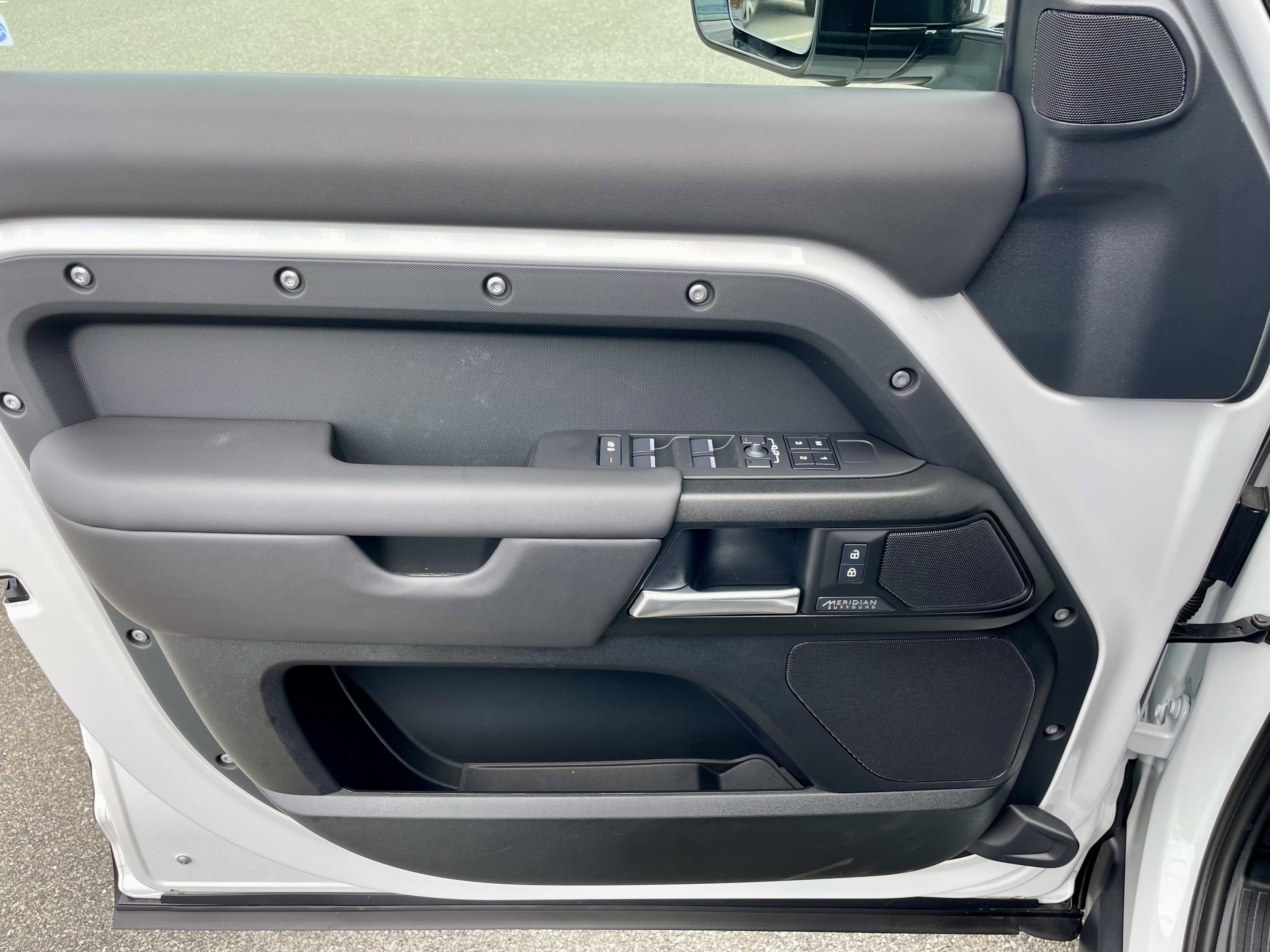 New 2026 Land Rover Defender 110 V8 image 12