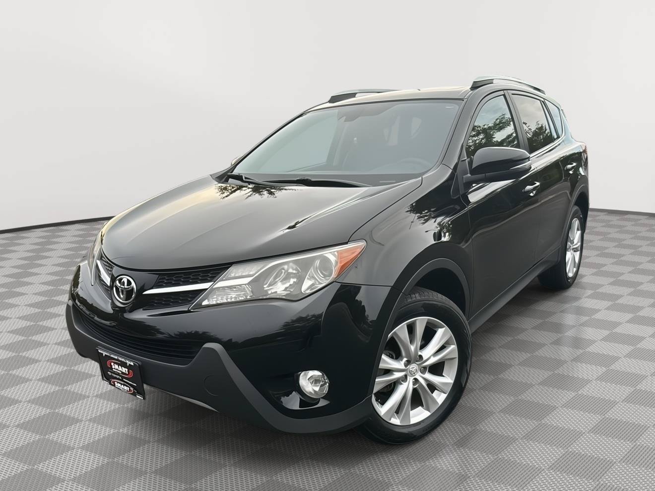 Used 2015 Toyota RAV4 Limited w/ Technology Package AWD/4WD image 1