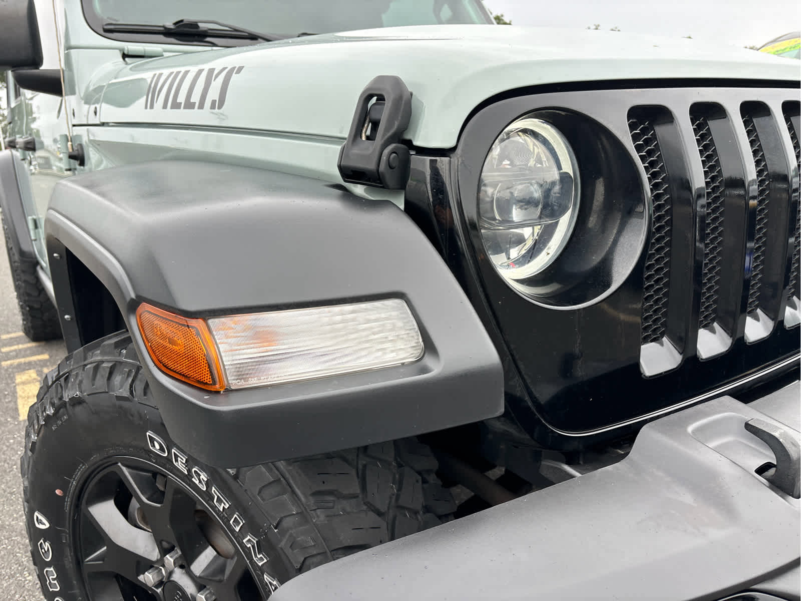 Used 2023 Jeep Wrangler Willys image 23