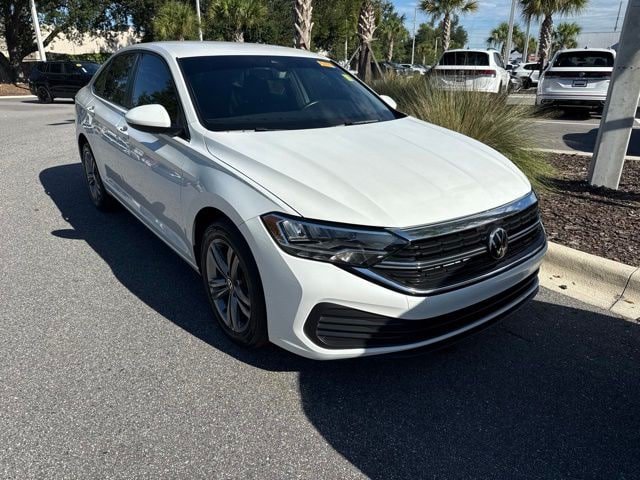 Used 2022 Volkswagen Jetta SE
