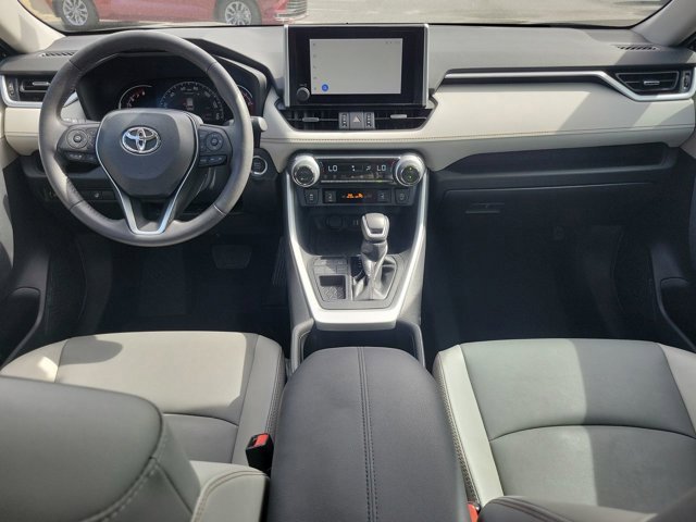 Used 2023 Toyota RAV4 XLE Premium image 21