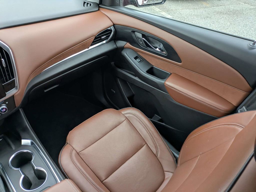 Used 2018 Chevrolet Traverse High Country AWD/4WD image 18