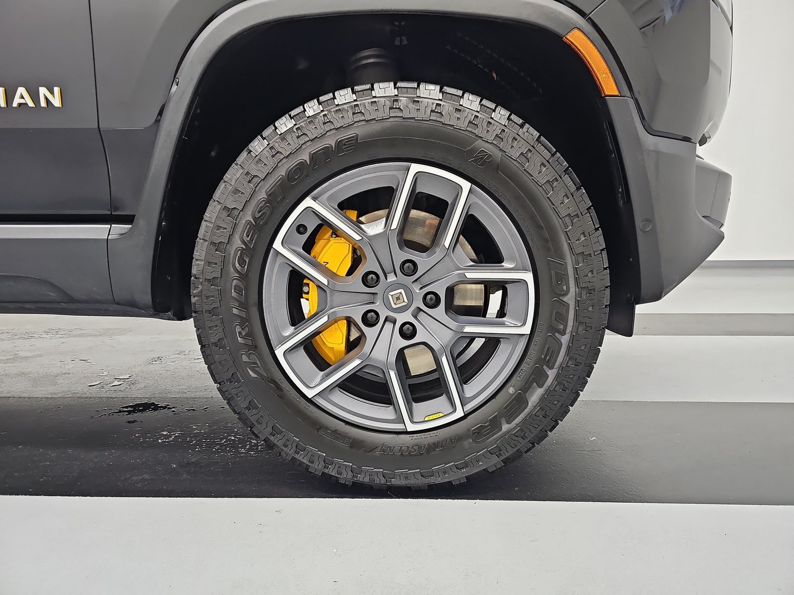 Used 2023 Rivian R1S Adventure Quad AWD/4WD image 11