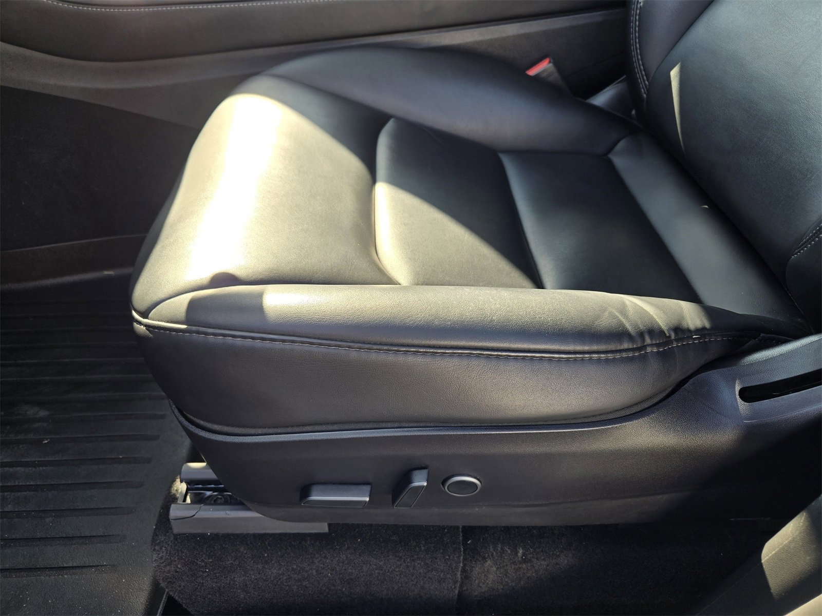 Used 2022 Tesla Model Y Performance image 20