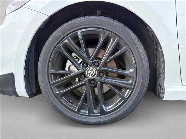 Used 2025 Toyota Camry SE FWD image 9