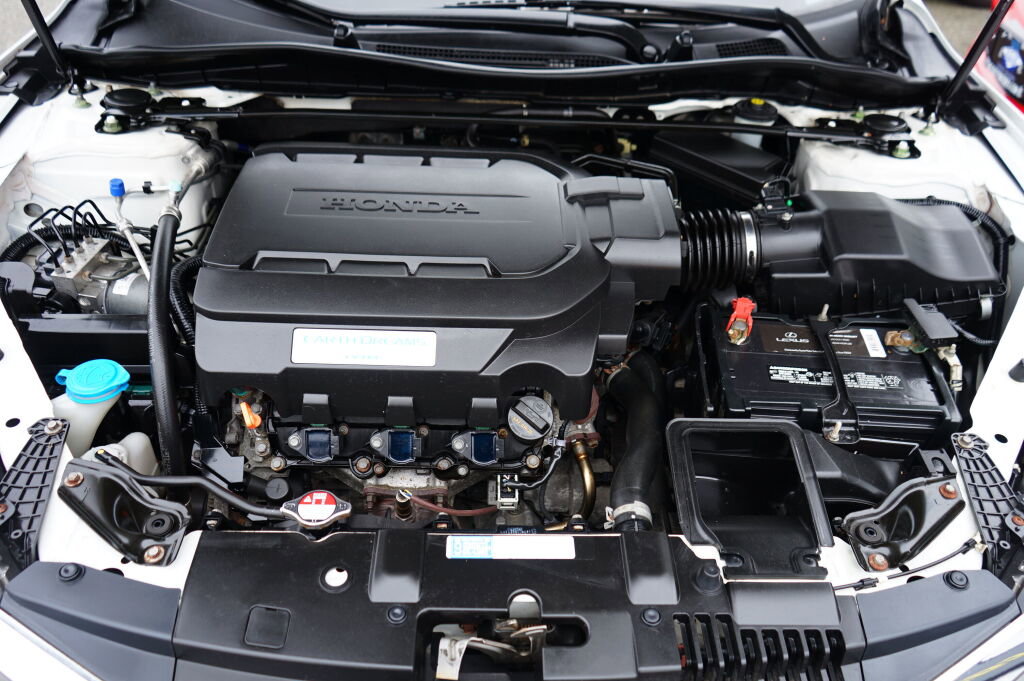 Used 2017 Honda Accord Touring image 9