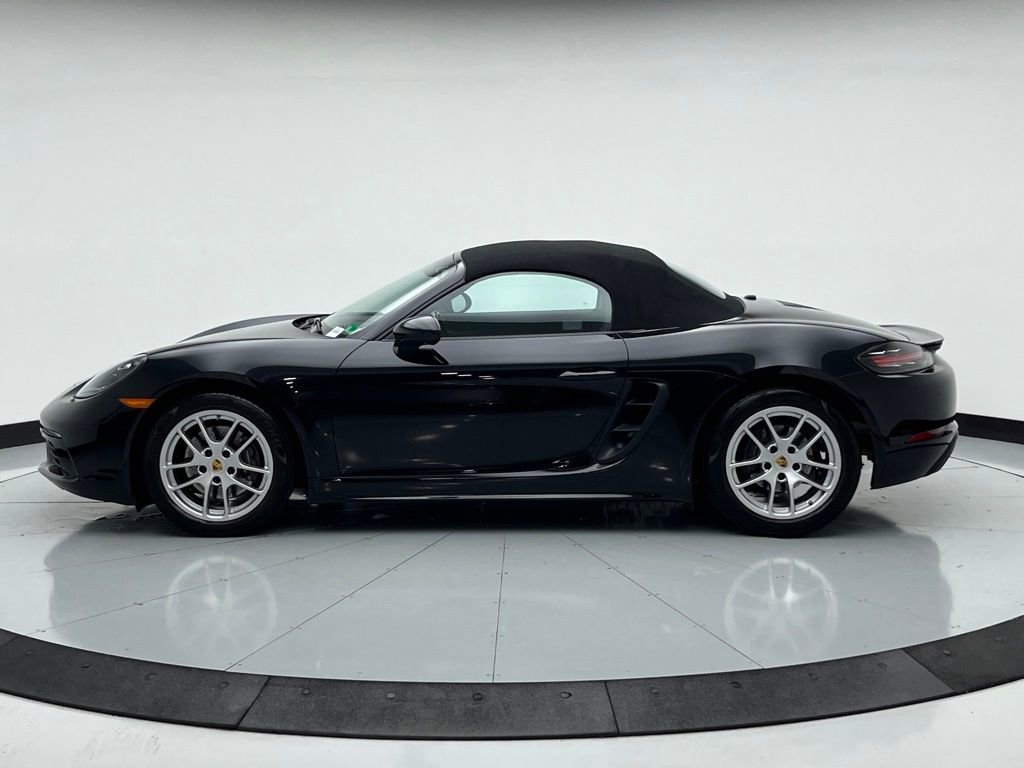 Certified 2024 Porsche 718 Boxster image 2