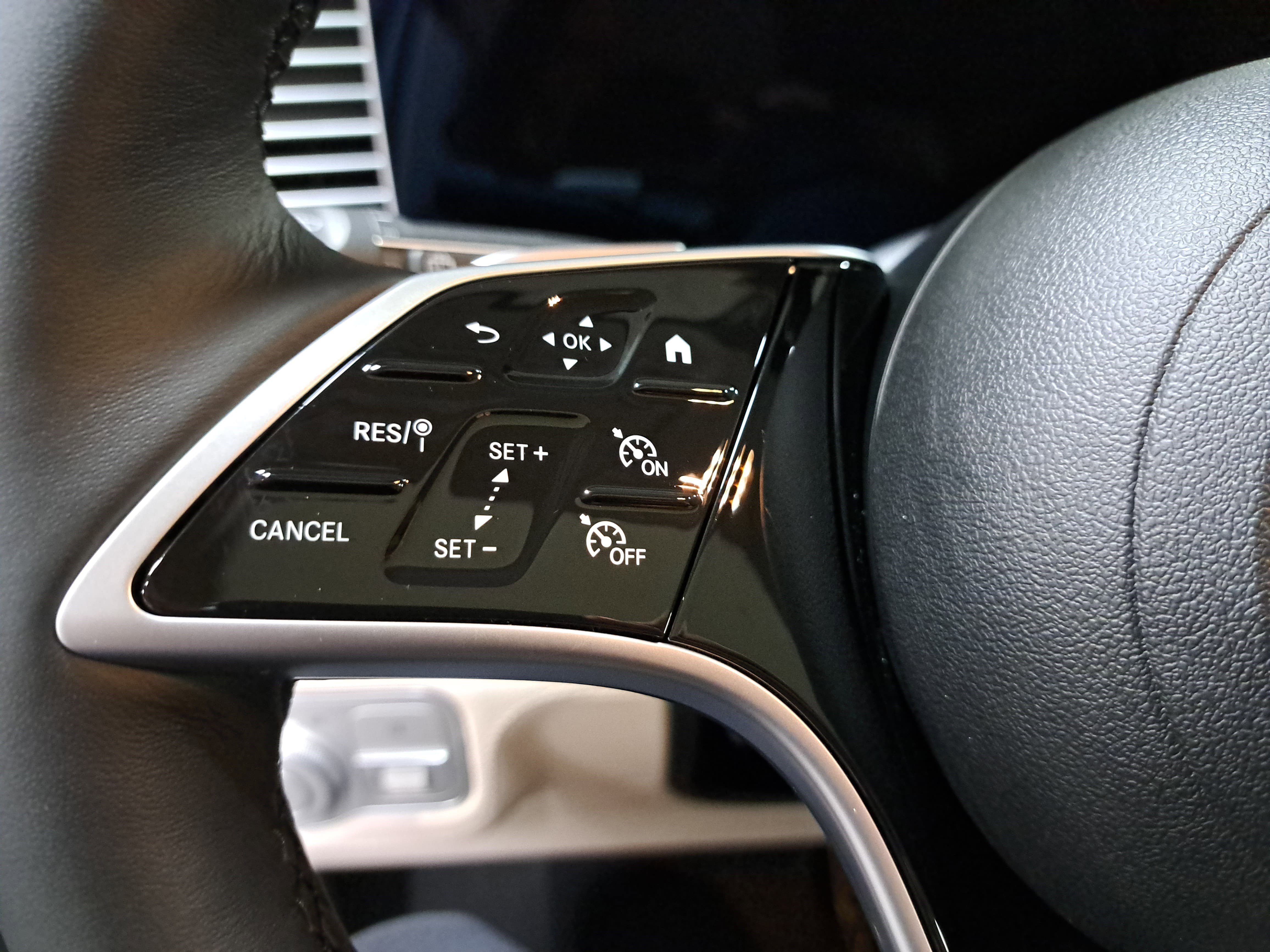 New 2026 Mercedes-Benz GLE 450 4MATIC image 18