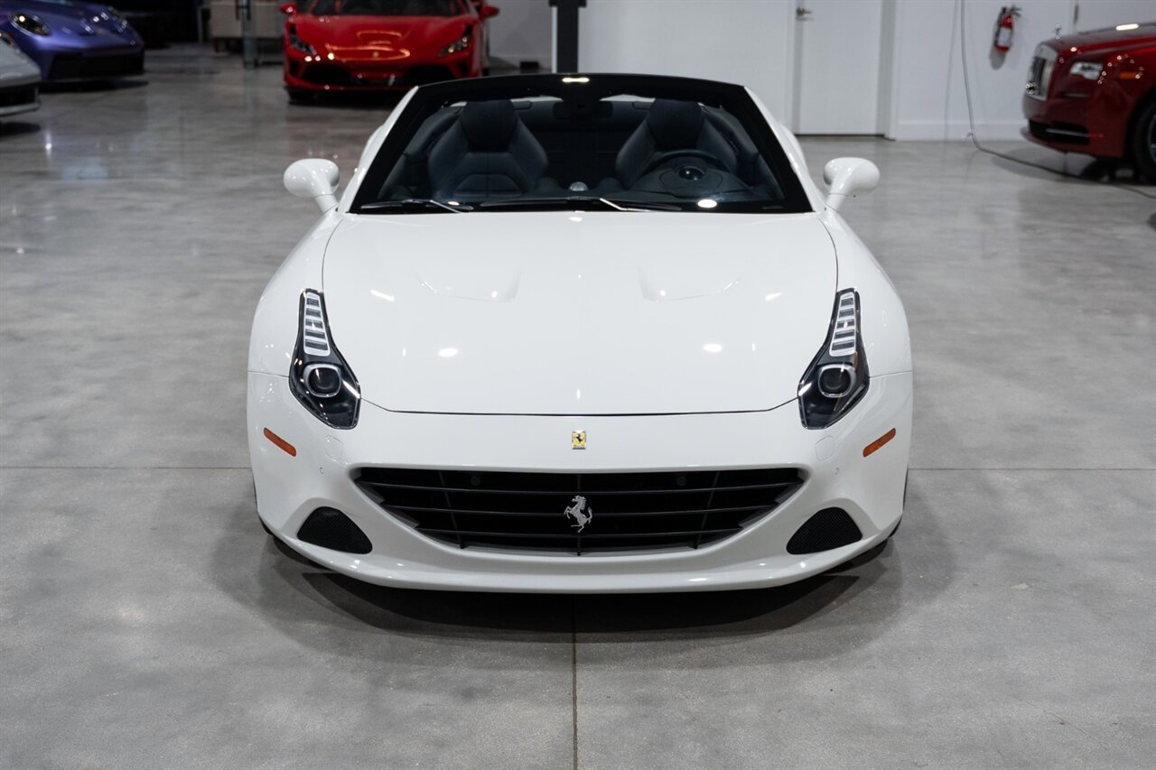 Used 2016 Ferrari California T RWD image 10