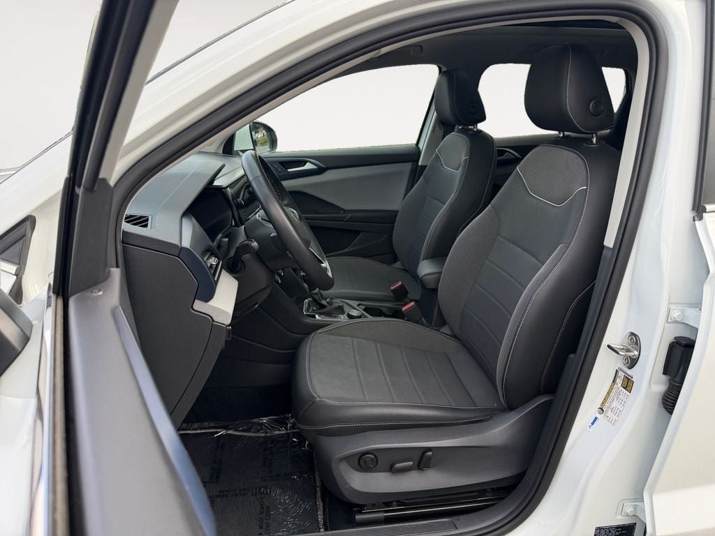 Used 2023 Volkswagen Taos SE w/ Panoramic Sunroof Package AWD/4WD image 6