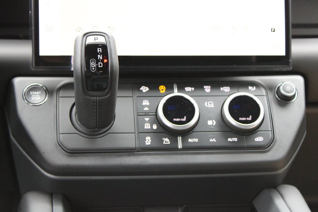New 2026 Land Rover Defender 110 X-Dynamic SE AWD/4WD image 12