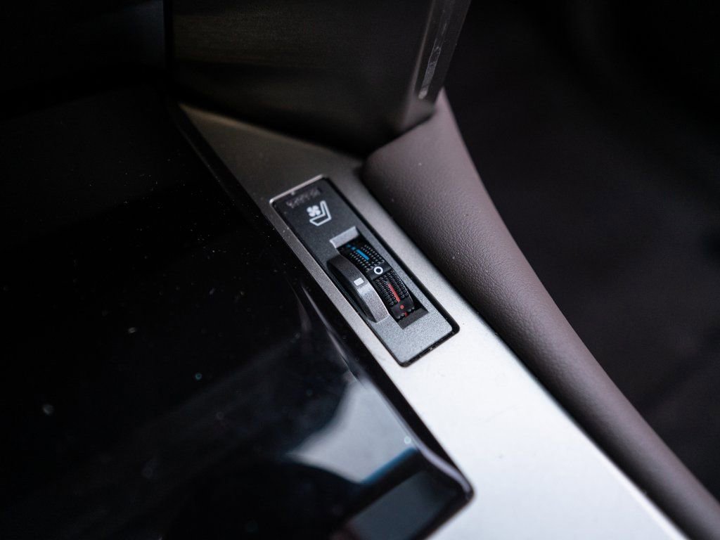 Used 2018 Lexus GX 460 image 31