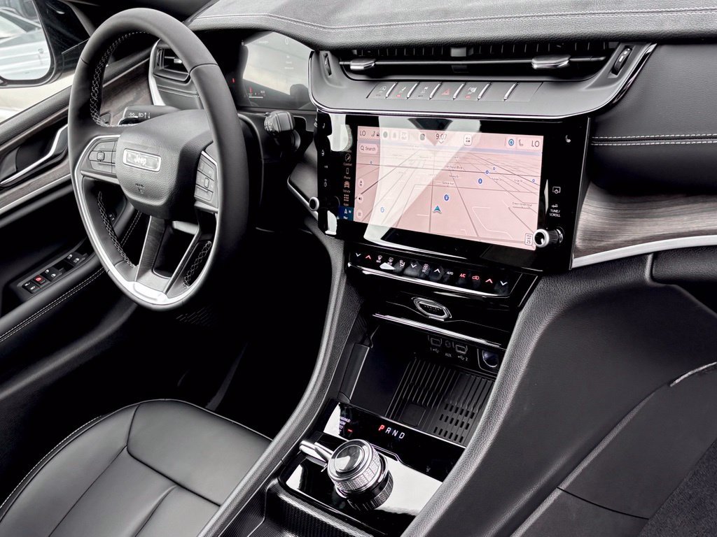 New 2027 Jeep Grand Cherokee Limited AWD/4WD image 27