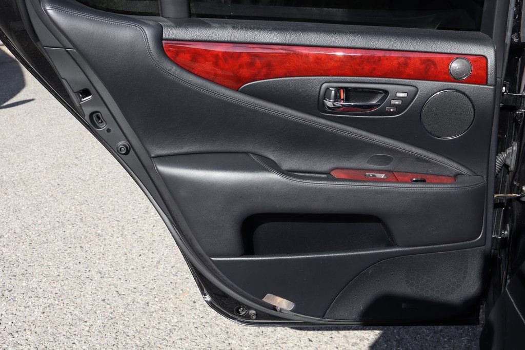 Used 2008 Lexus LS 460 RWD image 42