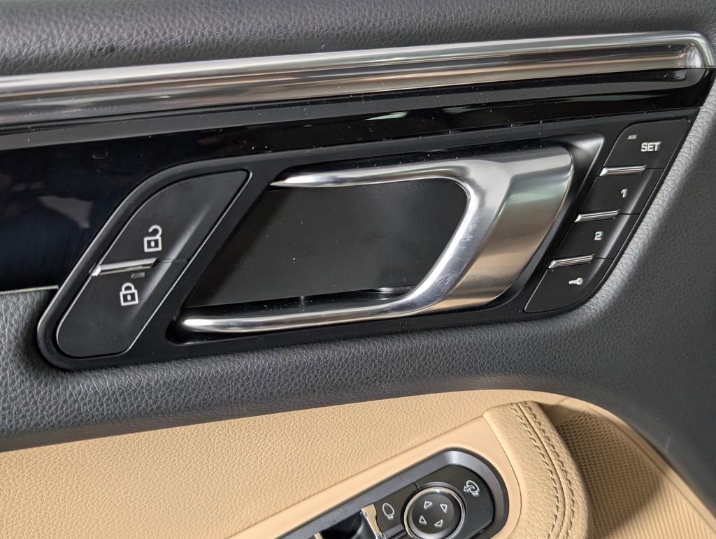 New 2026 Porsche Macan image 28