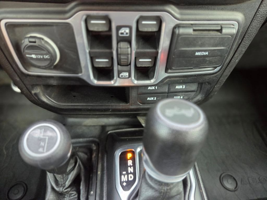 Used 2020 Jeep Wrangler Unlimited Sport AWD/4WD image 25