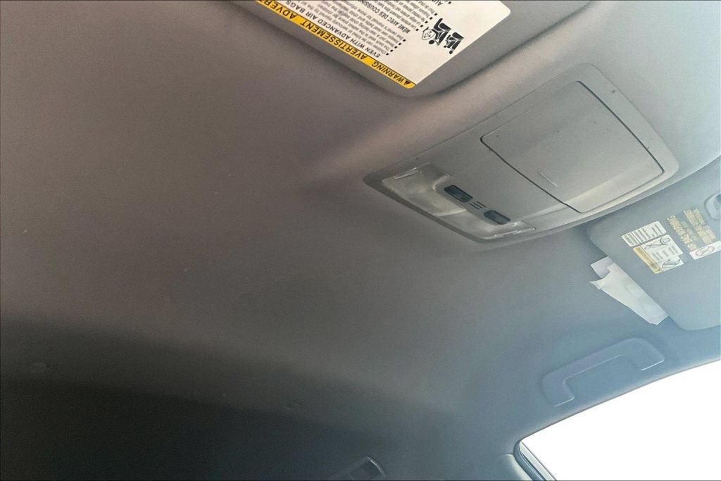 Used 2014 Toyota Highlander LE FWD image 15