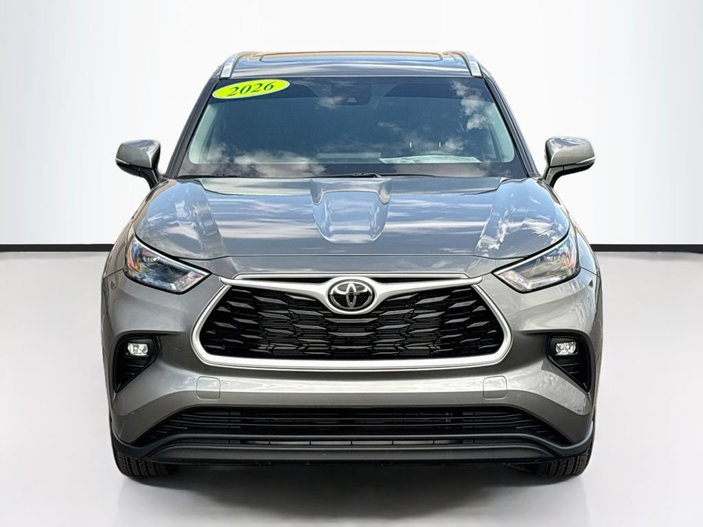 Certified 2026 Toyota Highlander XLE AWD/4WD image 2