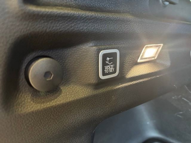 New 2025 Jeep Grand Cherokee L Altitude image 11